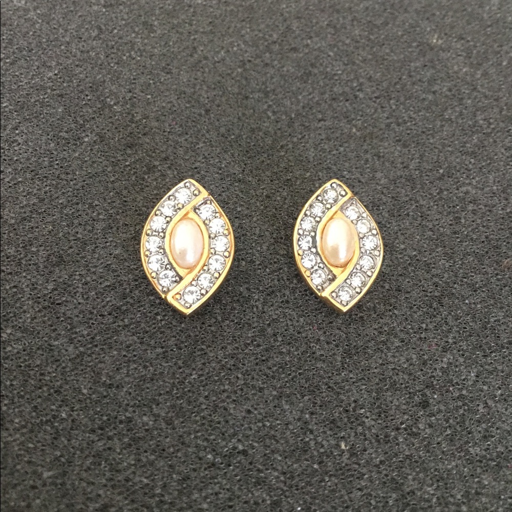 🚦3-$25🚦 Vintage Richelieu Faux Pearl Crystal Earrings Stamped